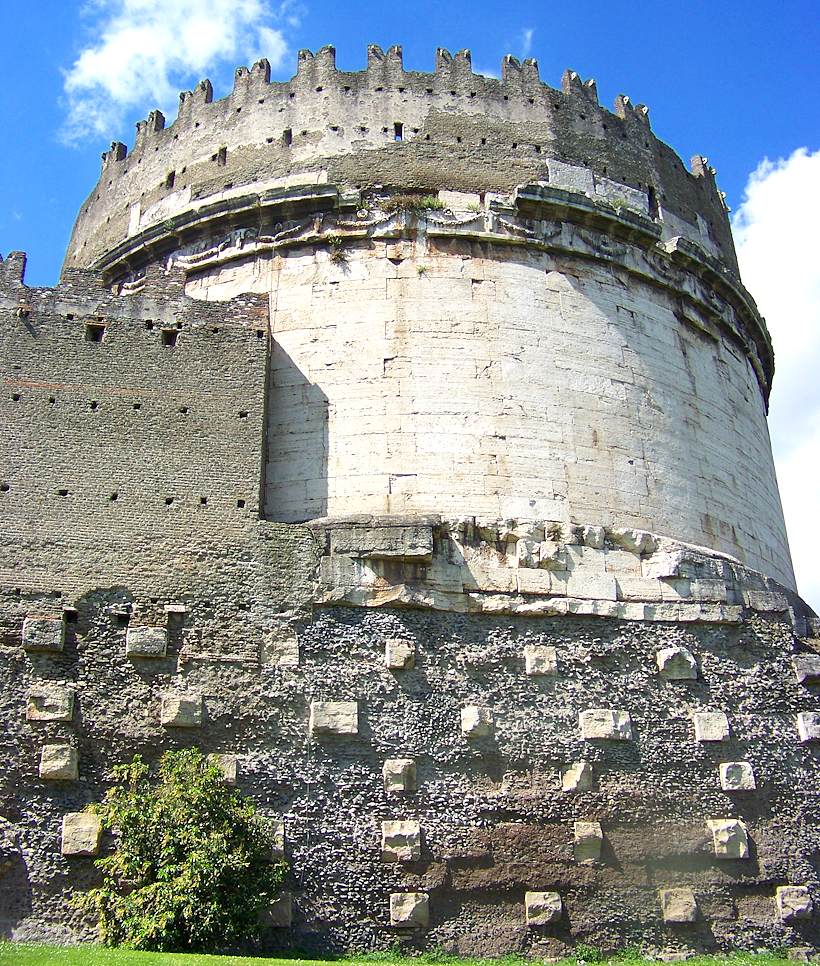mausoleo-cecilia-metella-e-basamento.jpg